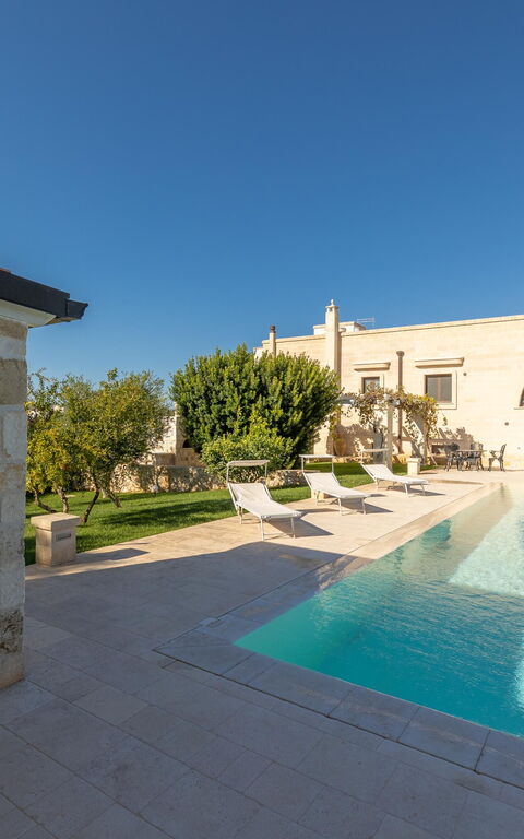 Villa Icaria: all'aperto, Esterni, Piscina