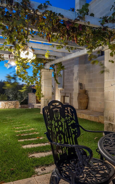 Villa Icaria: all'aperto, Esterni, Giardino