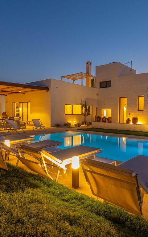 Villa Perla del Mare: all'aperto, Esterni, Piscina