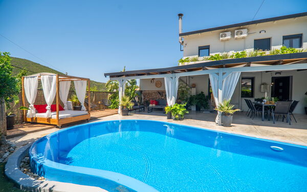 Casa del Miele: all'aperto, Esterni, Piscina
