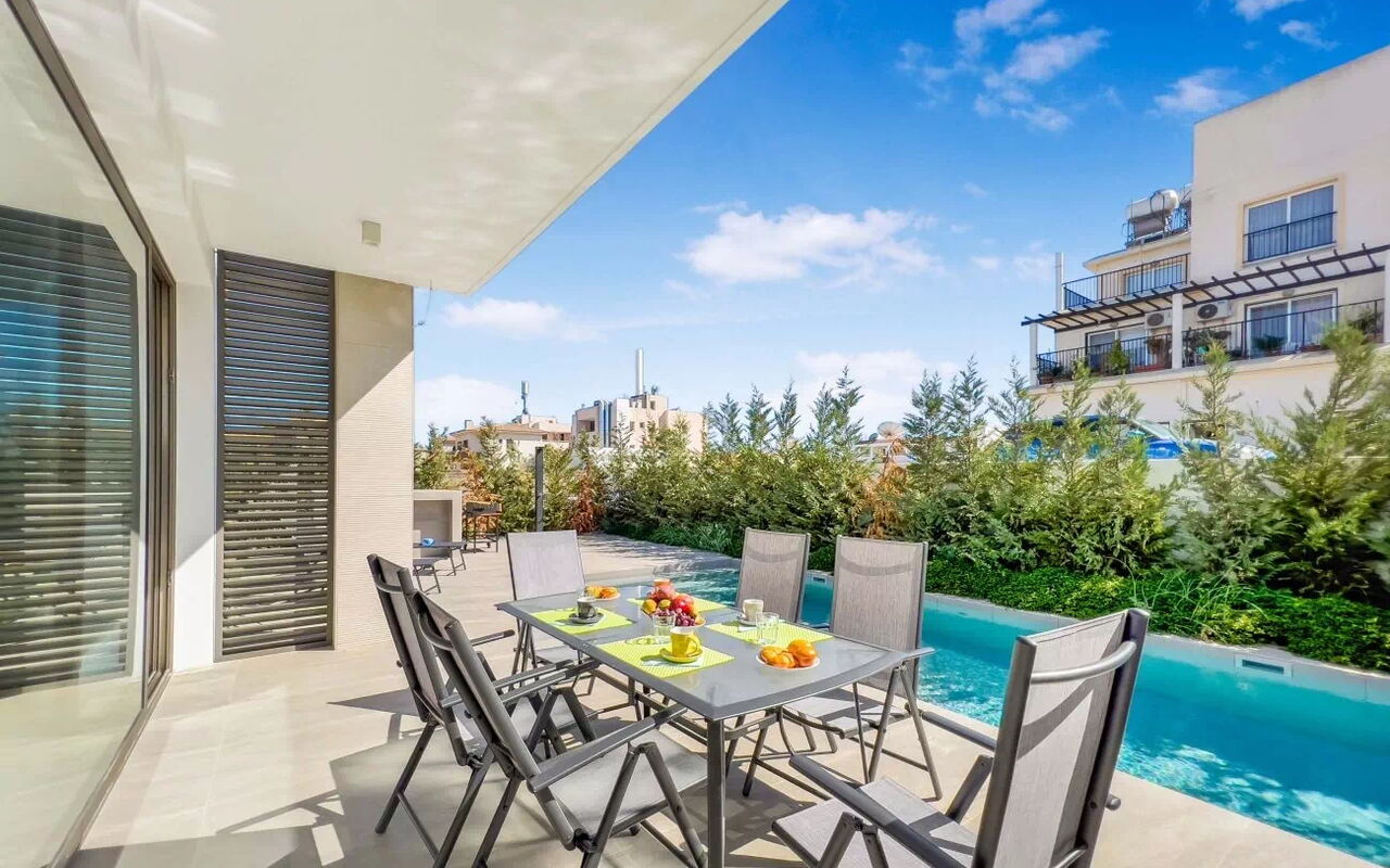 Azure Seaview- Garnet Villa: all'aperto, Balcone / Terrazza / Patio, Esterni, Piscina