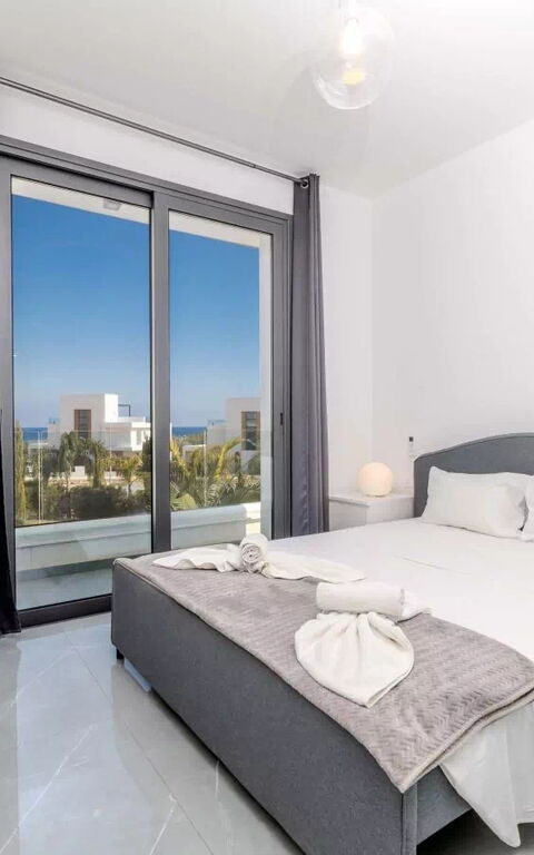 By the Beach - Aura Villa: Camera da letto