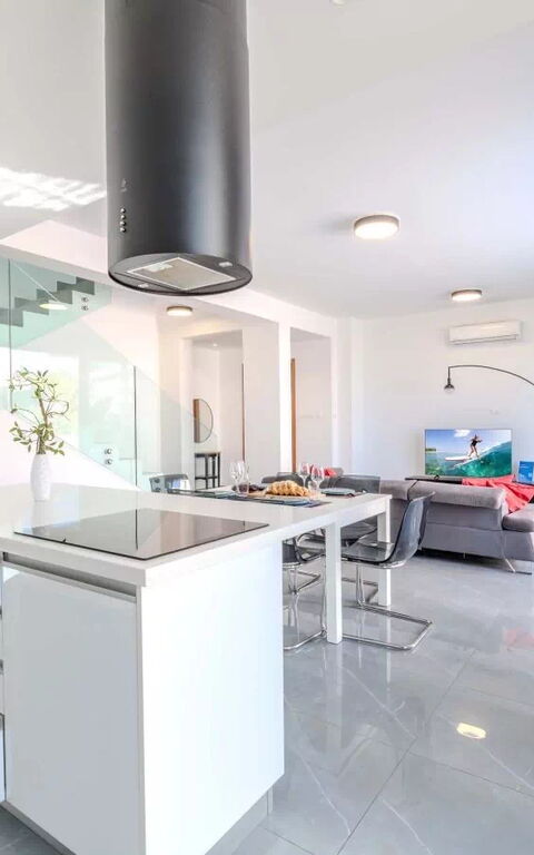By the Beach - Aura Villa: Cucina