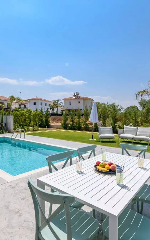 By the Beach - Blue Topaz Villa: all'aperto, Esterni, Giardino, Piscina