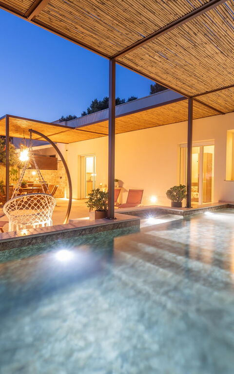 Essenza di Pace: all'aperto, Esterni, Piscina