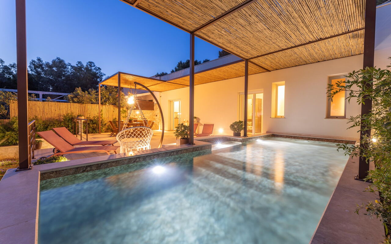 Essenza di Pace: all'aperto, Esterni, Piscina