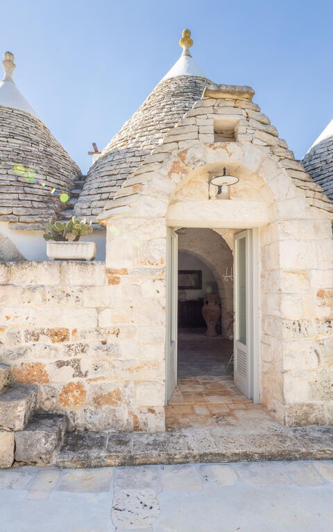 Sentiero della Valle: all'aperto, Esterni