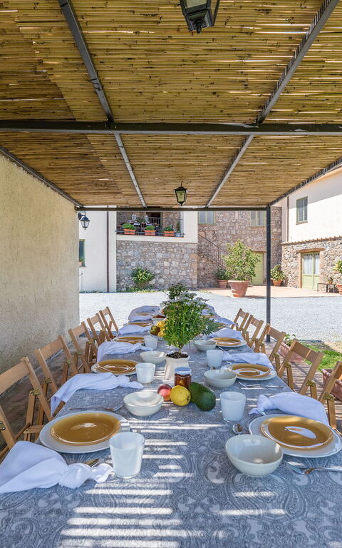 Villa a Casa di Giovanni: all'aperto, Balcone / Terrazza / Patio, Esterni