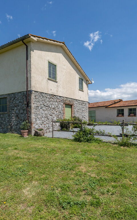 Villa a Casa di Giovanni: all'aperto, Esterni, Giardino