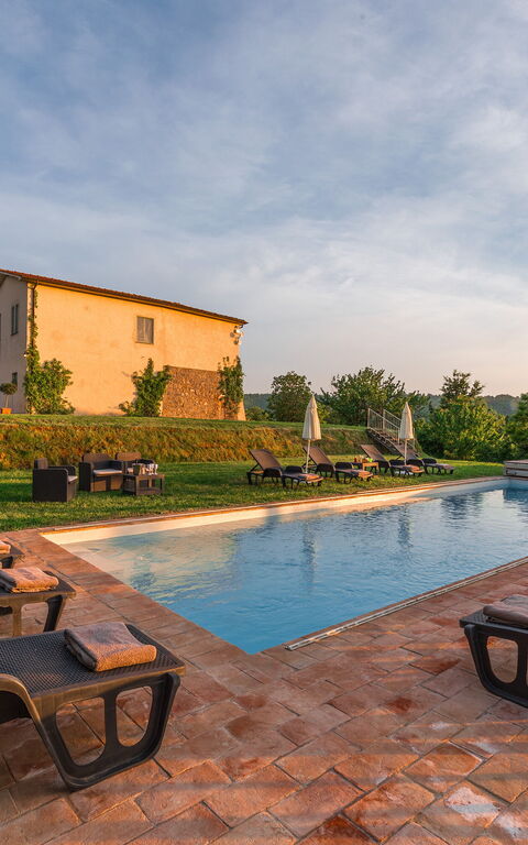 Villa a Casa di Giovanni: all'aperto, Esterni, Piscina