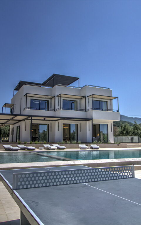 Villa Watanave: all'aperto, Estate, Esterni, Primavera