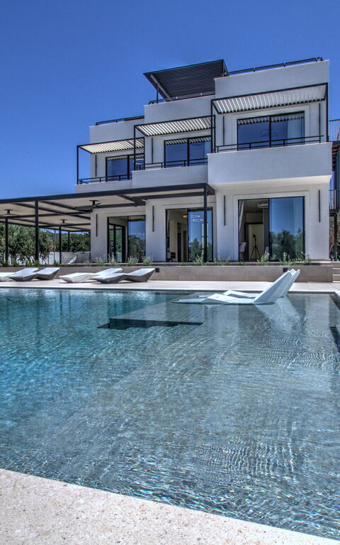 Villa Watanave: all'aperto, Estate, Esterni, Piscina, Primavera