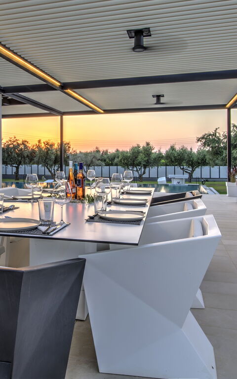 Villa Watanave: all'aperto, Balcone / Terrazza / Patio, Estate, Esterni, Primavera